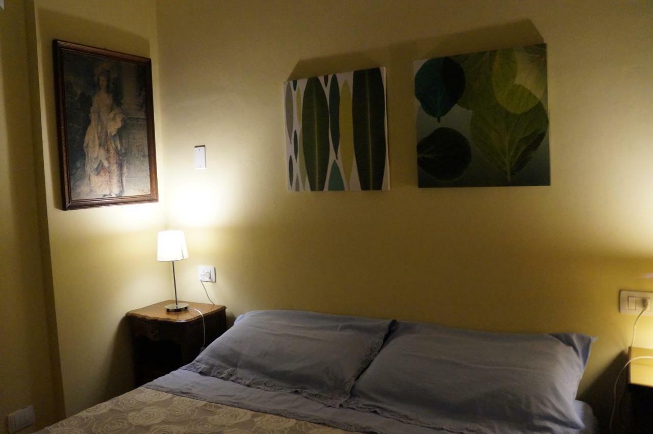 ペザロ Il Vicolo 48 Bed & Breakfast エクステリア 写真