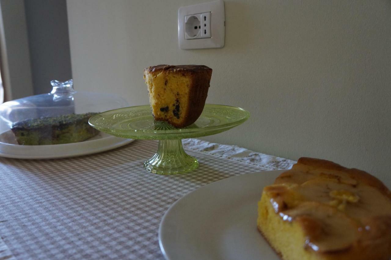 ペザロ Il Vicolo 48 Bed & Breakfast エクステリア 写真