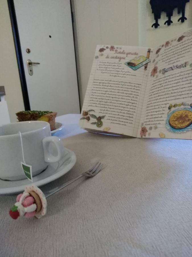 ペザロ Il Vicolo 48 Bed & Breakfast エクステリア 写真